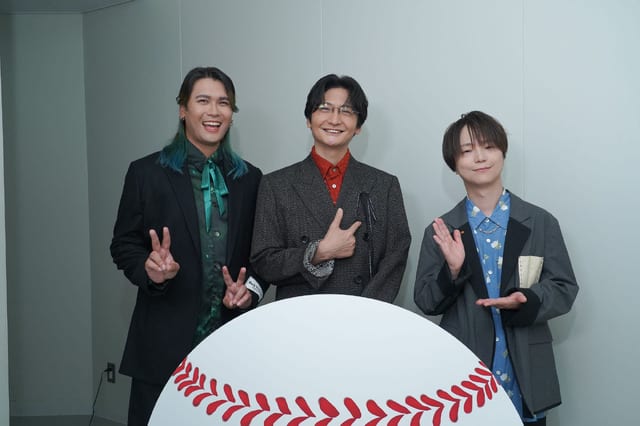 ชิมาซากิ โนบุนากะ, อิชิอิ มาร์ค และคาวานิชิ เคนโกะ บนเวทีงานฉายย้อนหลัง Wasurebattery ซีซัน 1 ครั้งที่ 2
