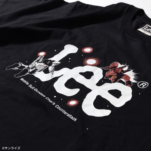 คอลเลกชันคอลแลบ Mobile Suit Gundam: Char's Counterattack × Lee เดนิมแจ็กเกต FLeeasy และเสื้อยืด